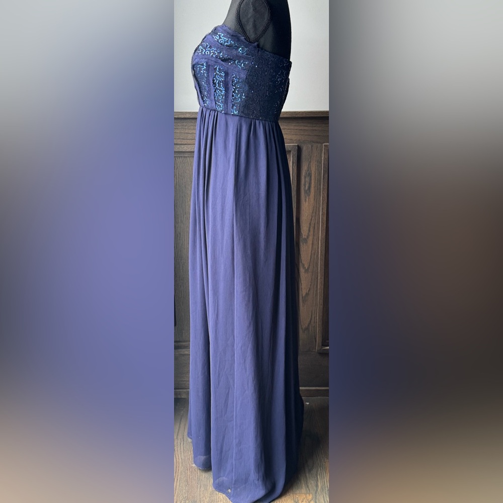 BCBG Paris navy strapless sequin top gown. Size 4 - Picture 6 of 11